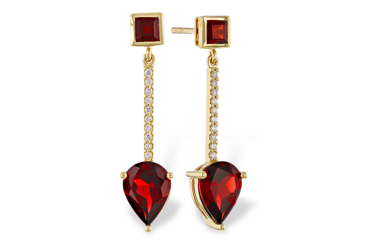 B311-11197: EARRINGS 2.70 TW GARNET 2.77 TGW