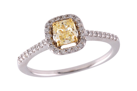 C223-85778: LDR .52 LGT FANCY YELL DIA .66 TW (EGL D14022404)