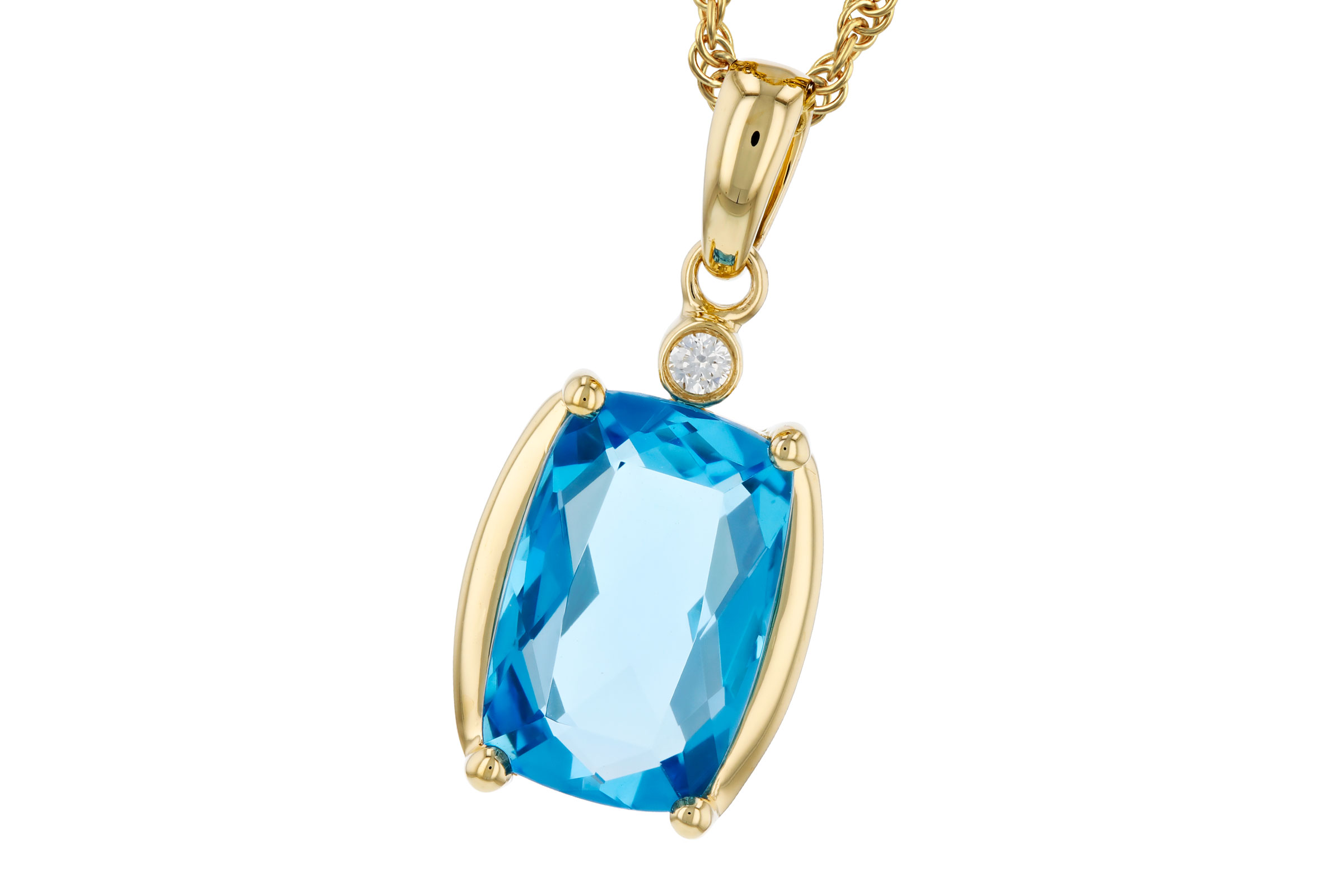 D312-02106: NECKLACE 2.88 BLUE TOPAZ 2.90 TGW (11x7MM BT)