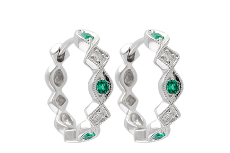 E222-92160: EARRINGS .13 EMERALD .18 TGW