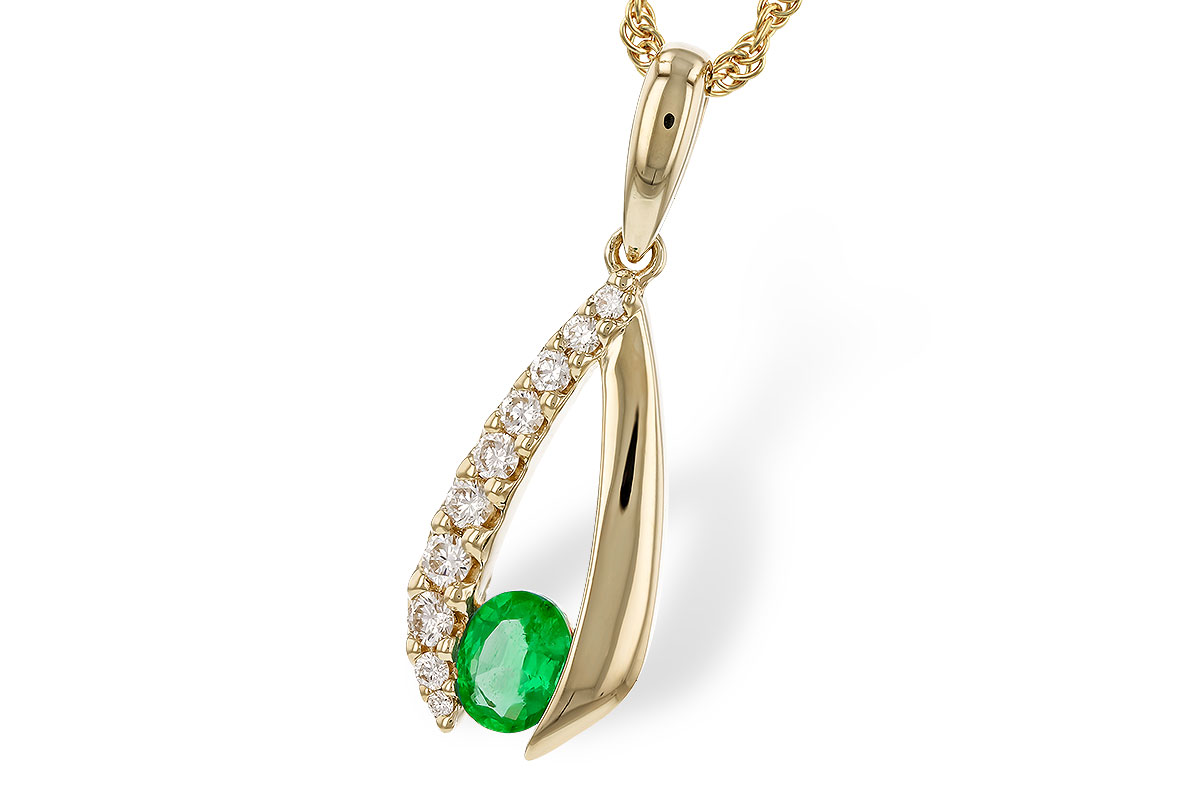 E311-14824: NECKLACE .28 EMERALD .45 TGW (5x4 EMER)