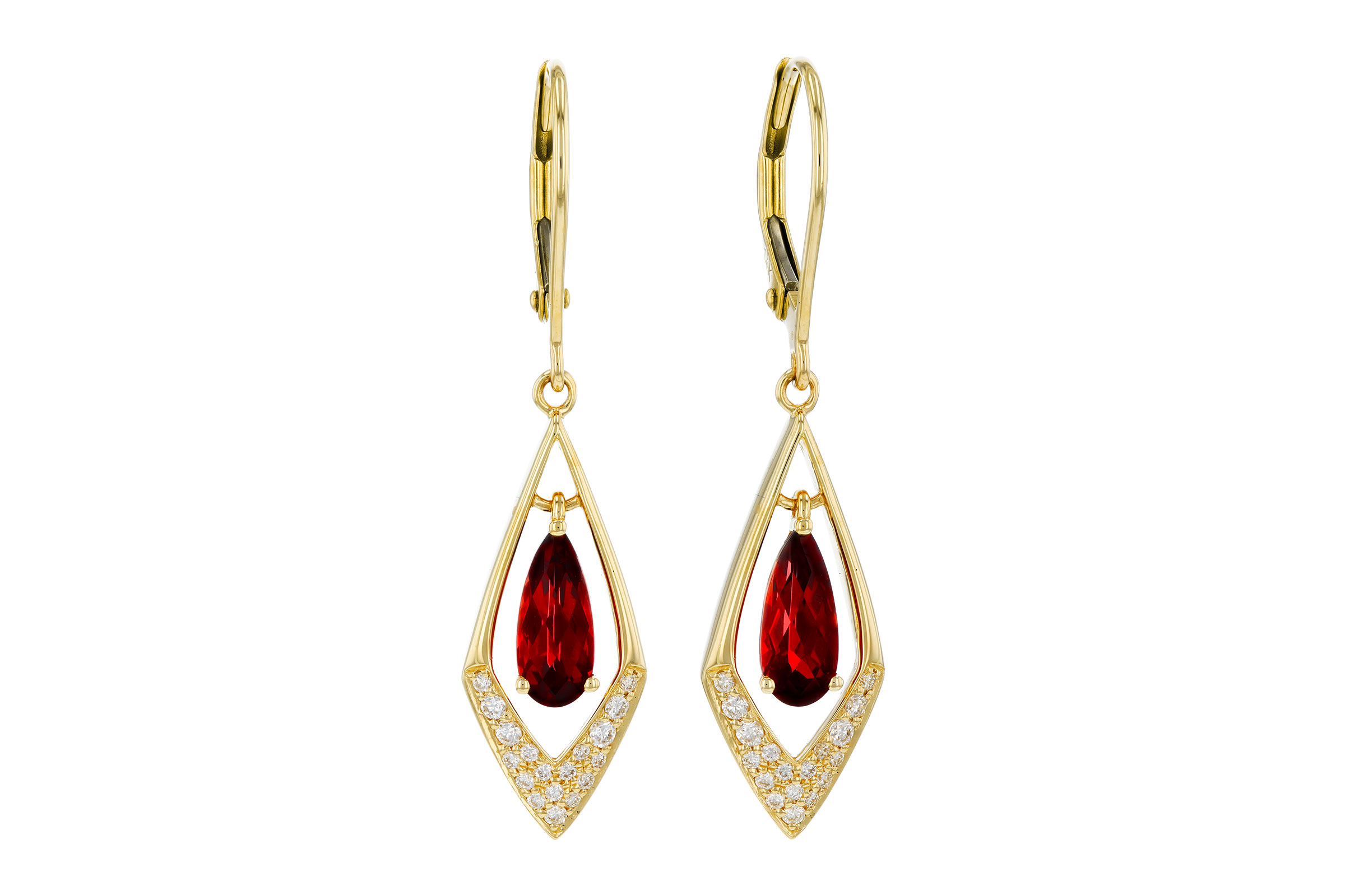 G312-02114: EARR 1.13 TW GARNET 1.28 TGW