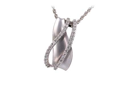 L220-22132: NECKLACE .28 TW